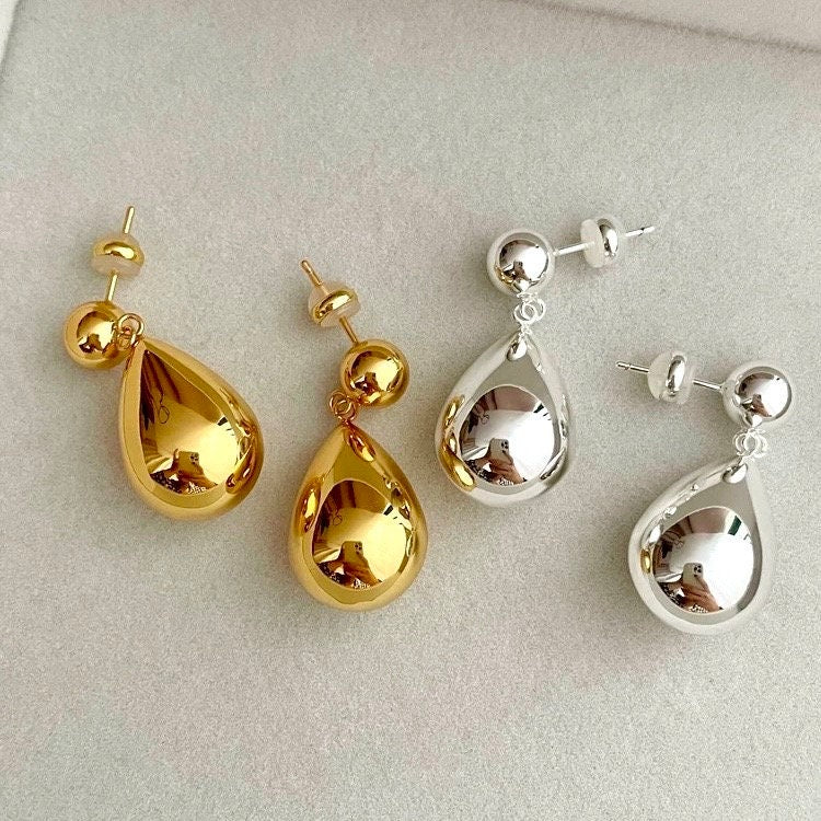 Teardrop earrings