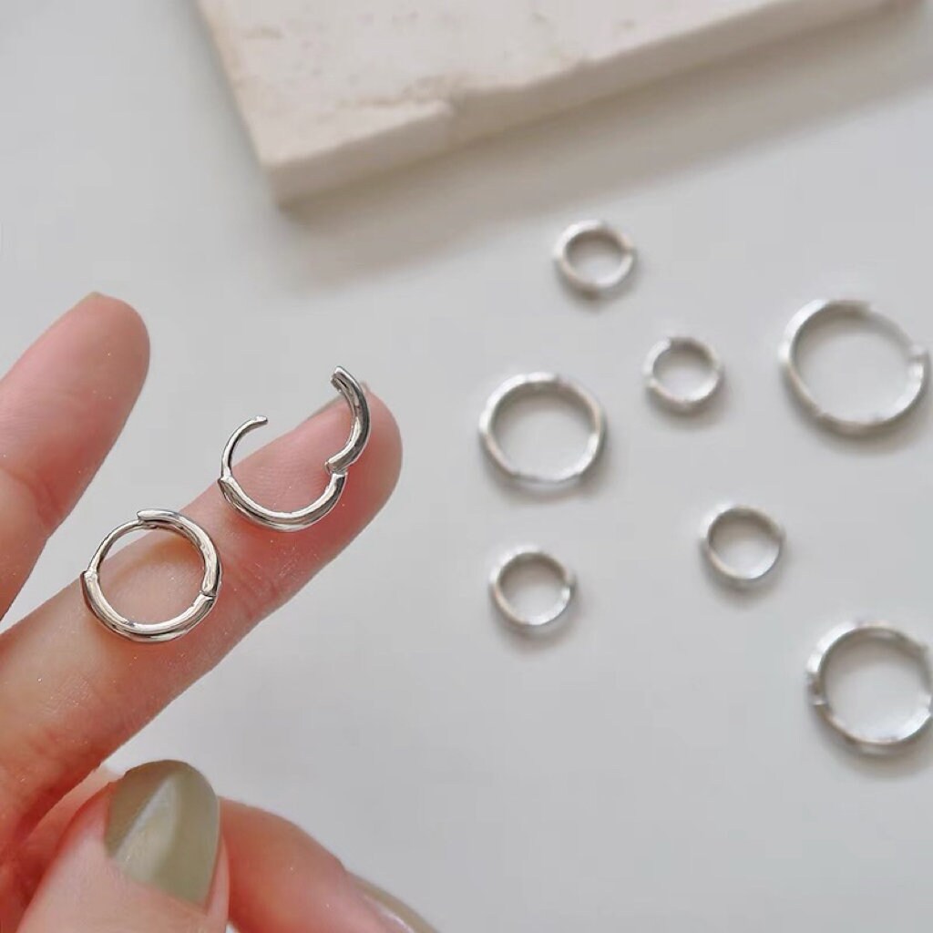 small silver hoop earrings